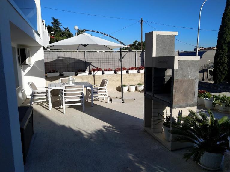 Apartment Lana Crikvenica Esterno foto